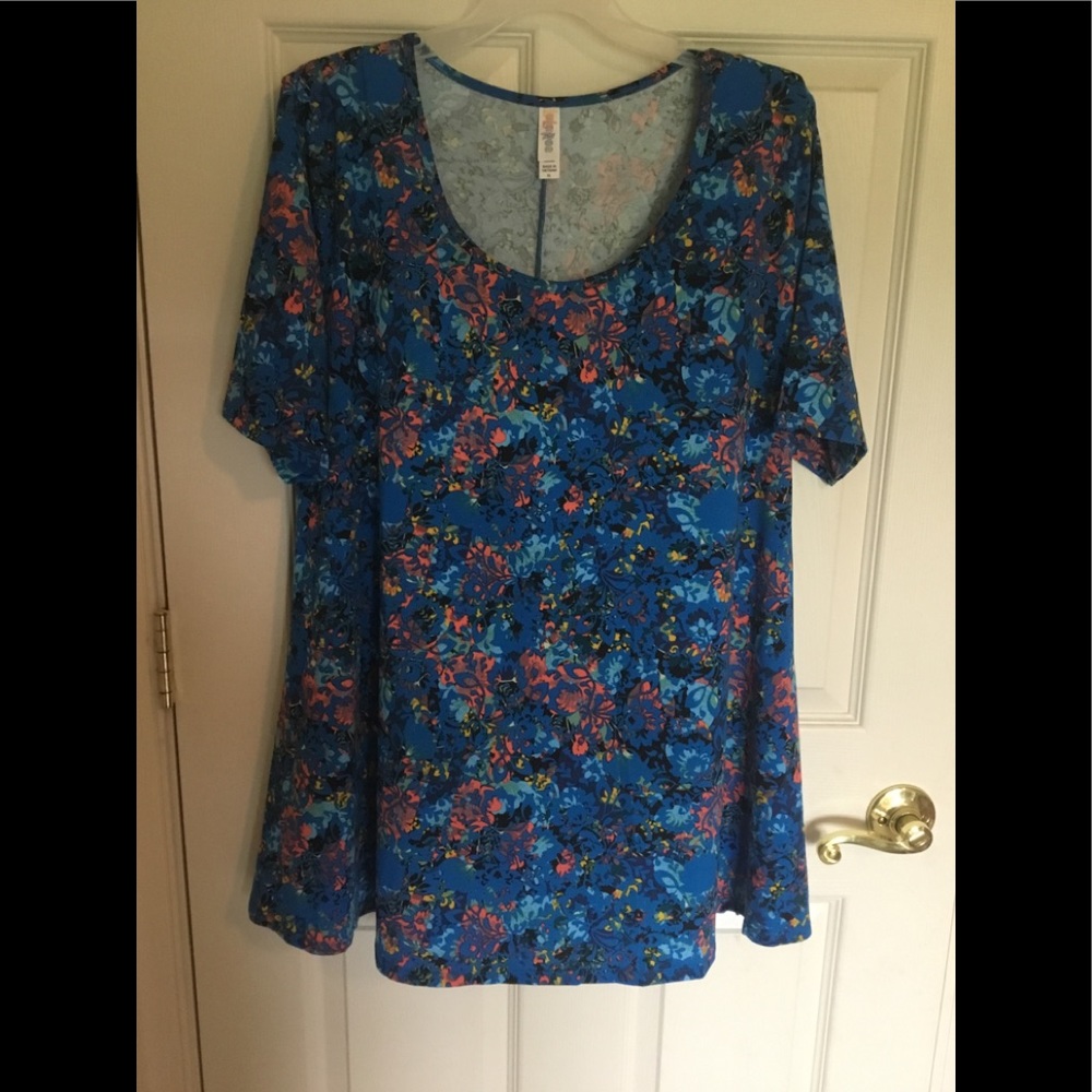 LuLaRoe classic Tee nwot size XL